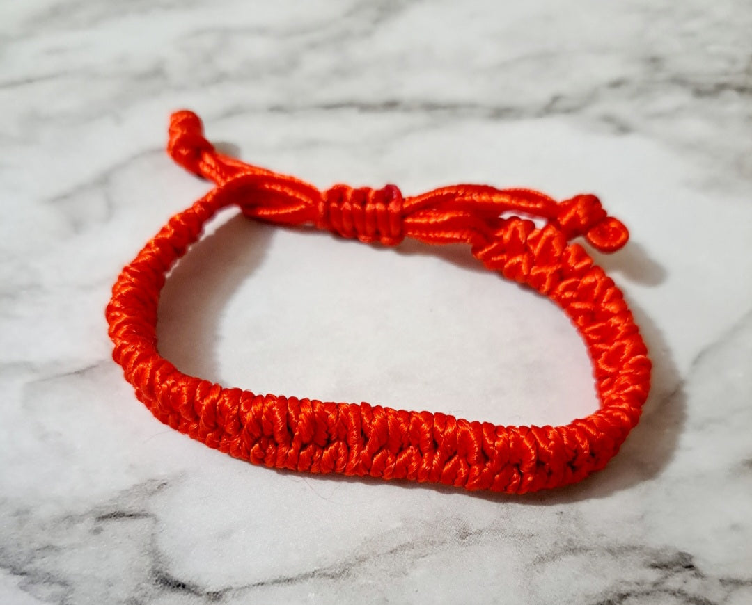 Red bracelet unisex for proteccion and good luck